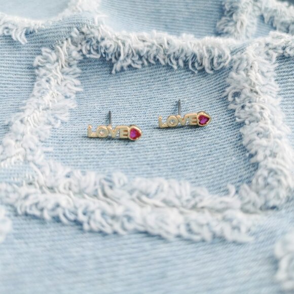 Kate Spade Love You Mom Gold Pink Mini Stud Earrings Trendy Jewelry - Picture 4 of 4